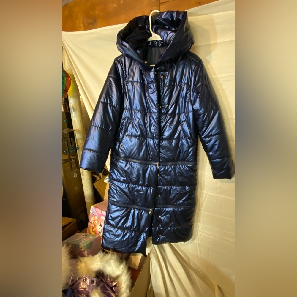 Women's Navy Hooded Puffer Coat